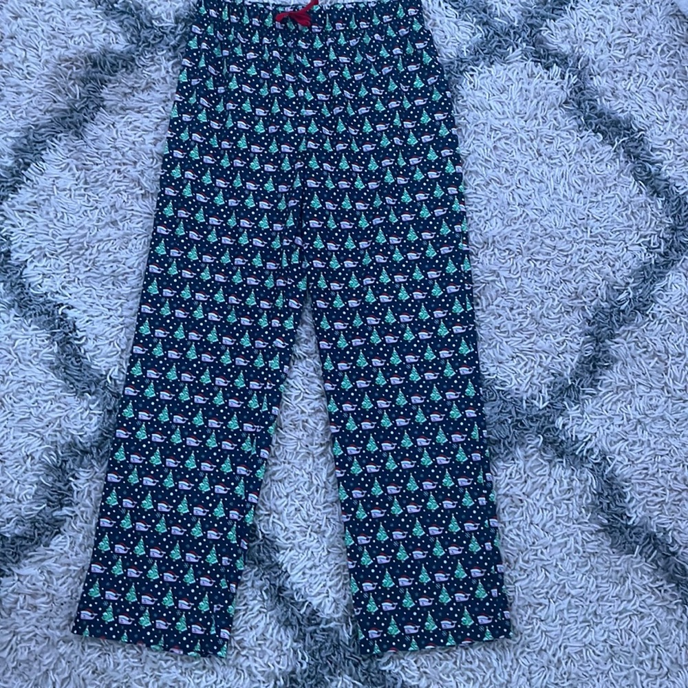 Barely use Vineyard Vine Christmas pants with whales and Christmas trees on them
